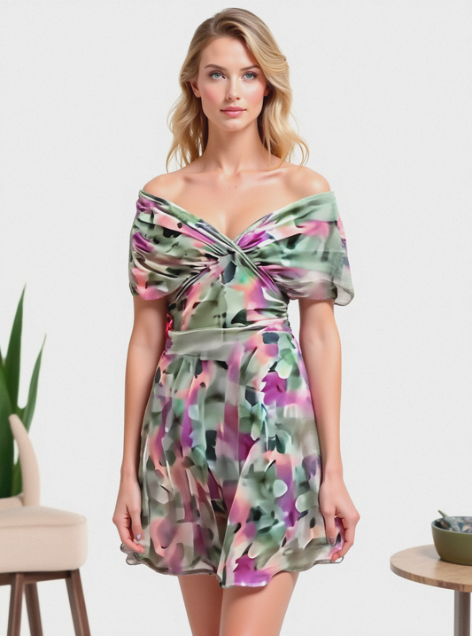 Elegante abito lungo con scollo a V, stampa fantasia e motivo floreale.