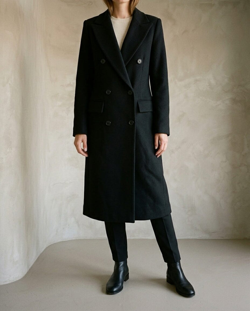 Vittoria | Cappotto Lungo Doppiopetto, colore nero, vestibilità e lunghezza sotto il ginocchio